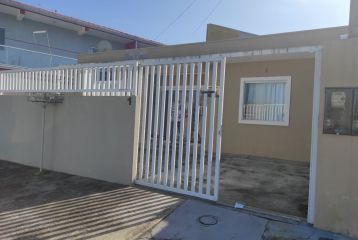 casa pra locação a 02 quadras do mar em Matinhos.