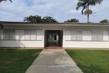 Casa pra locação em Caiobá com 02 dormitórios  pra 07 pessoas