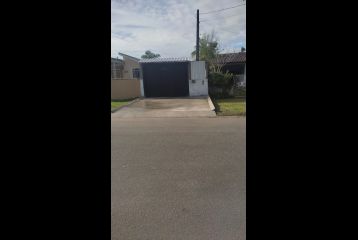 Casa com 3 dormitórios, em Matinhos